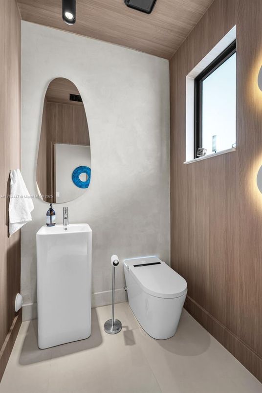 Bathroom, Interior, Recessed Lighting, Wooden Ceilings, Wooden Walls