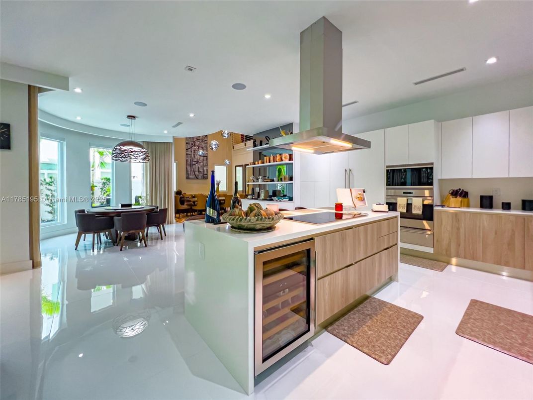 Dining room, Interior, Kitchen, Pendant Lights, Recessed Lighting