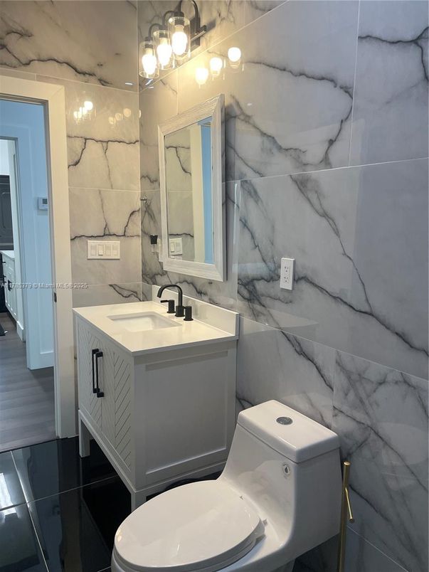 Bathroom, Interior, Marble Walls