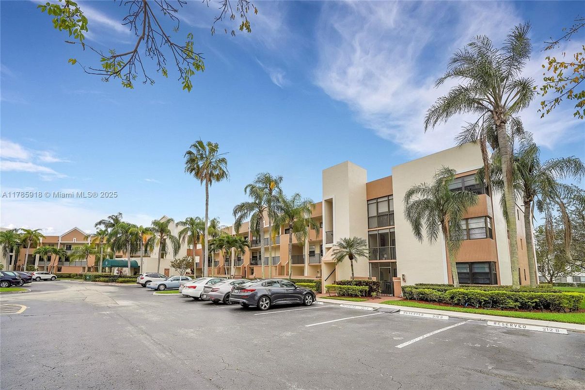 Exterior, Facade, Condo Building
