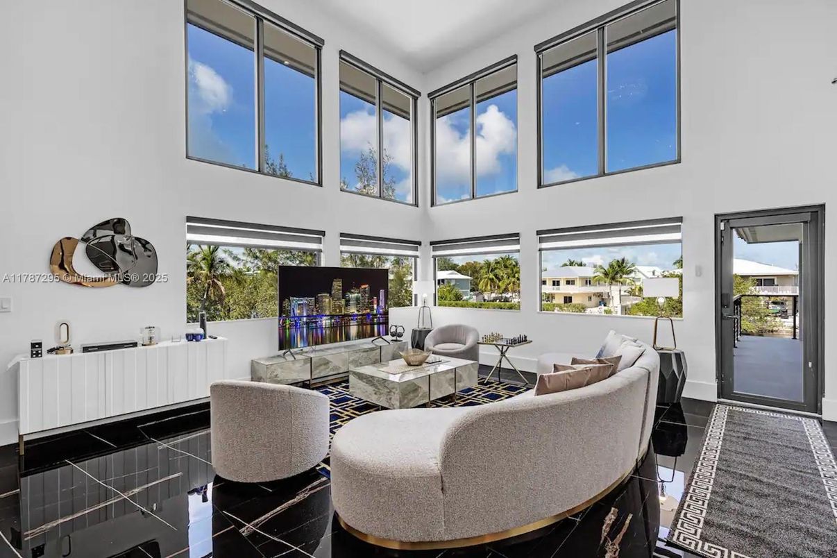 Interior, Living room, Sun Room