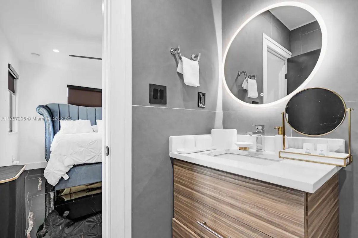 Bathroom, Bedroom, Interior, Recessed Lighting