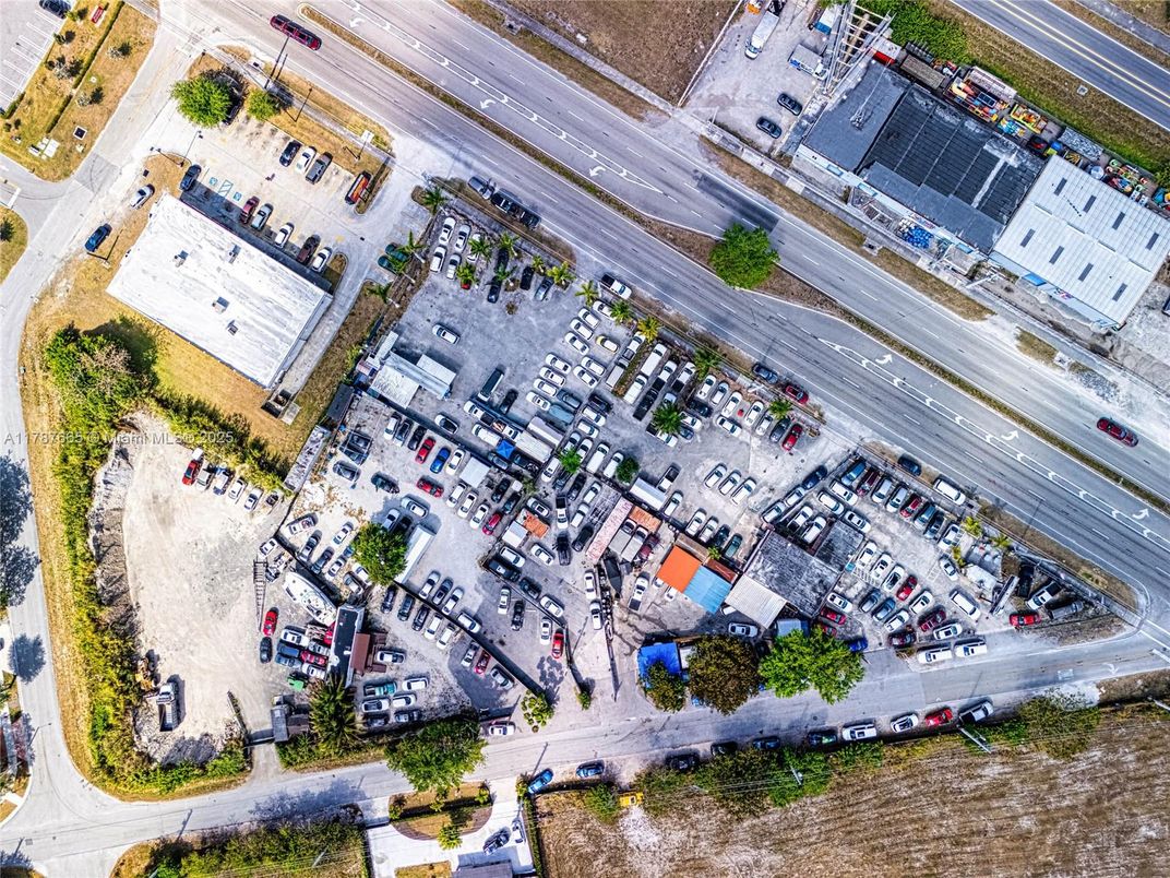 Exterior, Drone