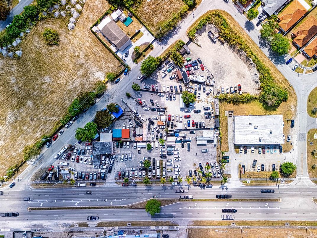 Exterior, Drone