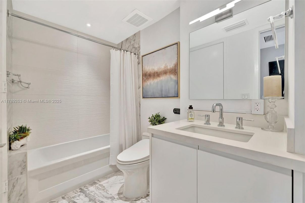 Bathroom, Dual Sink Vanities, Interior, Marble, Recessed Lighting
