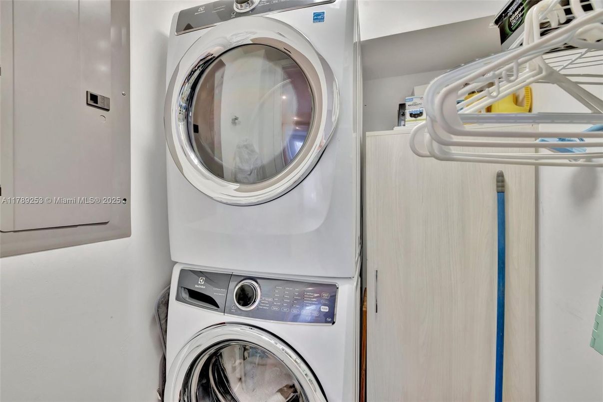 Interior, Utility Closets, Washer