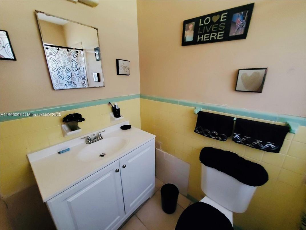 Bathroom, Interior