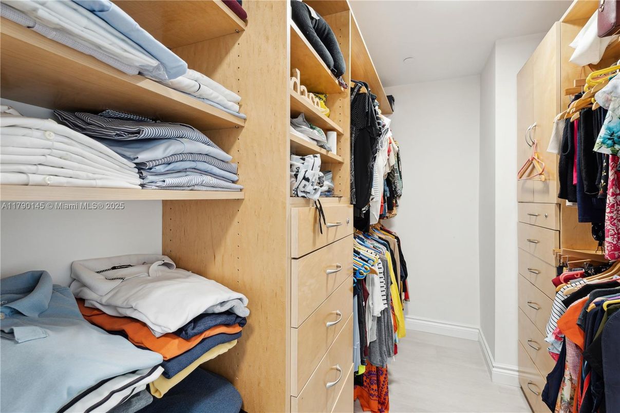 Interior, Walk-in Closets