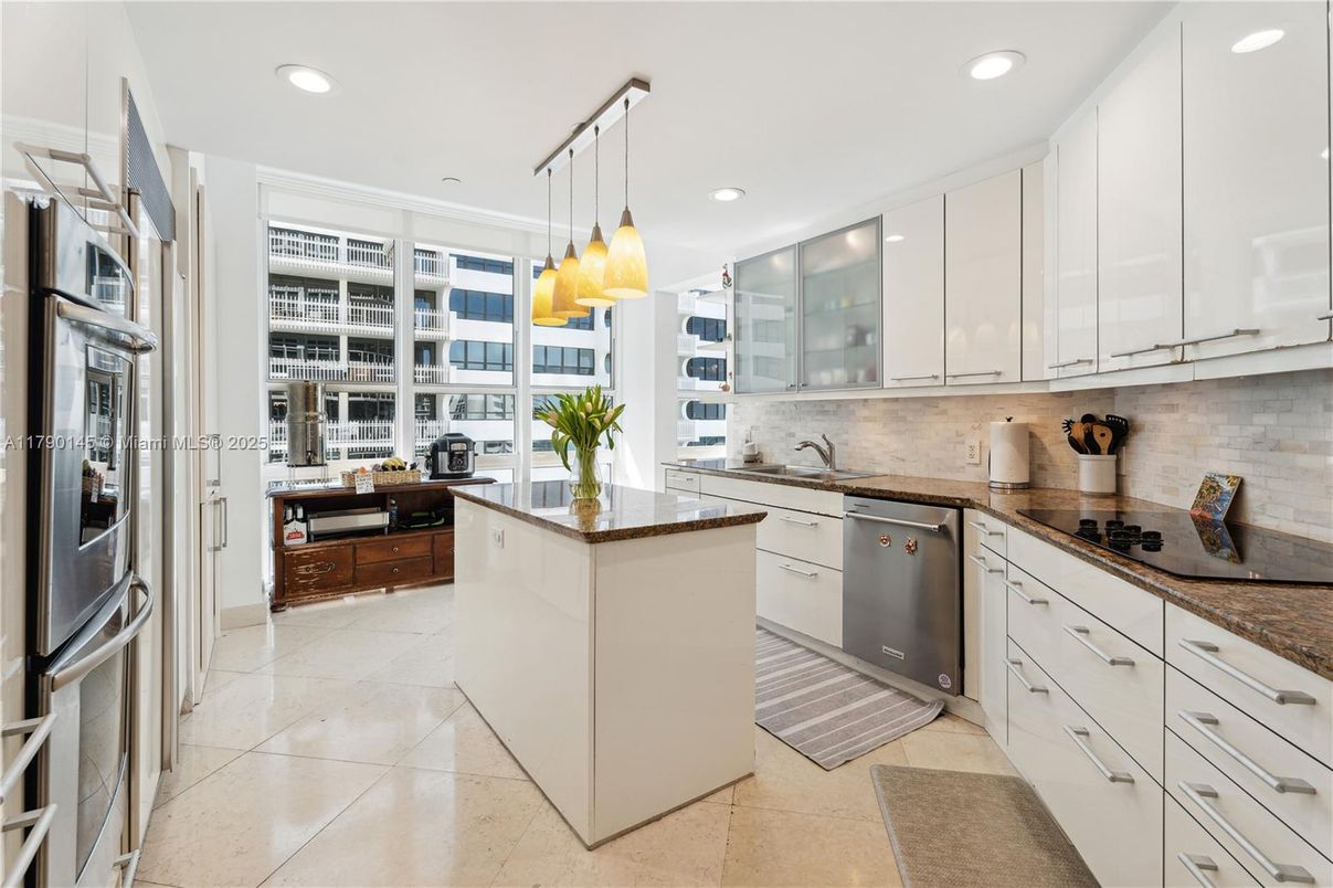 Interior, Kitchen, Pendant Lights, Recessed Lighting, Stainless Steel Appliances
