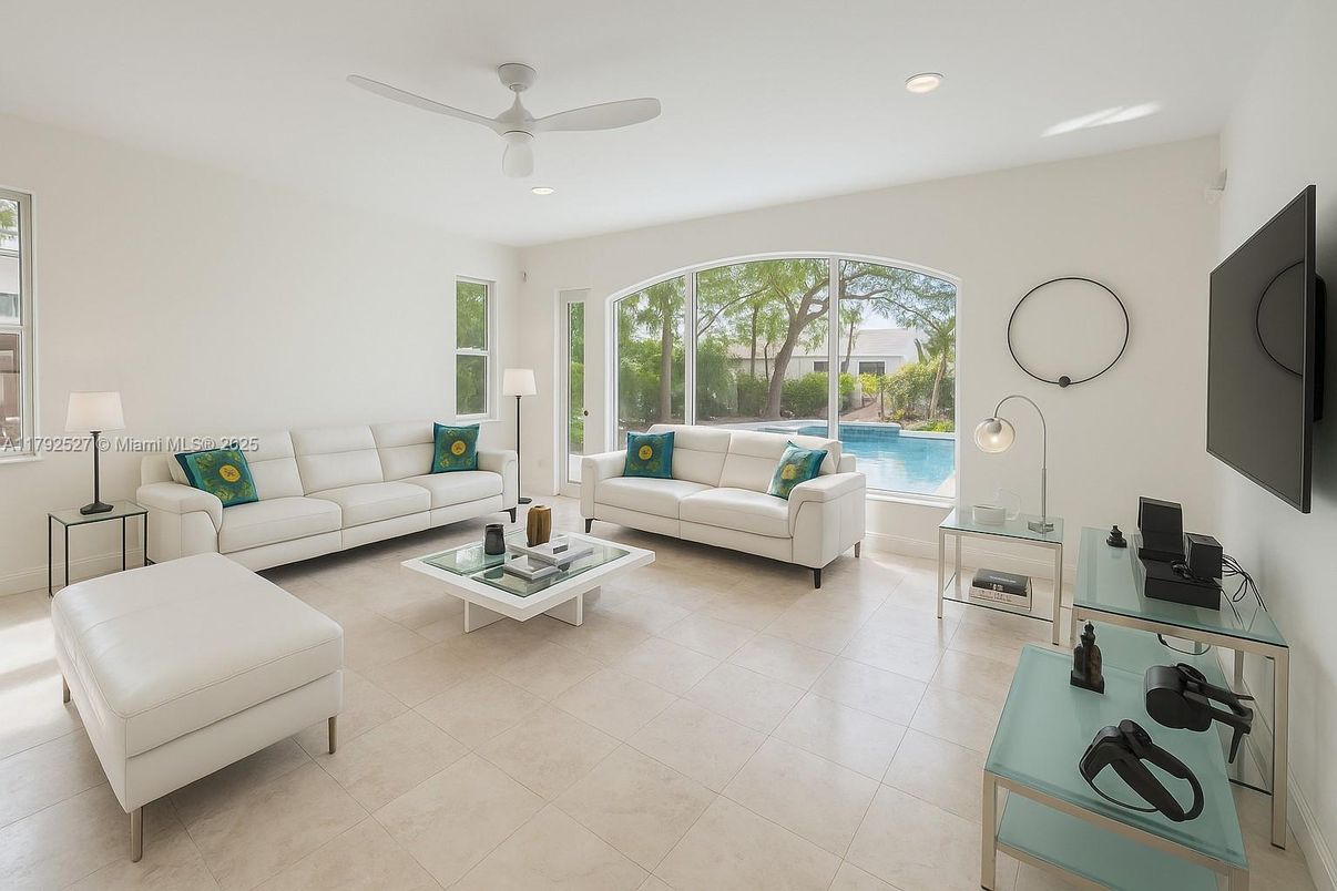 Interior, Living room, Recessed Lighting, Water