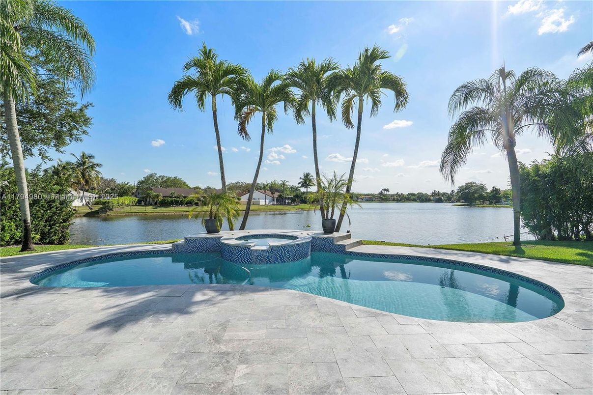Exterior, Pool, Water