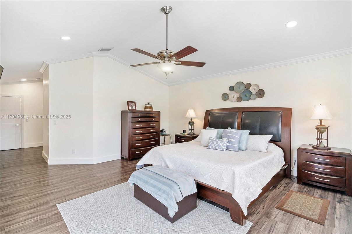 Bedroom, Interior, Recessed Lighting, Wood Texture Flooring