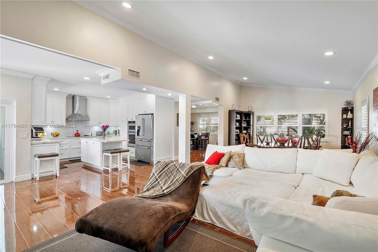 Dining room, Interior, Kitchen, Living room, Recessed Lighting