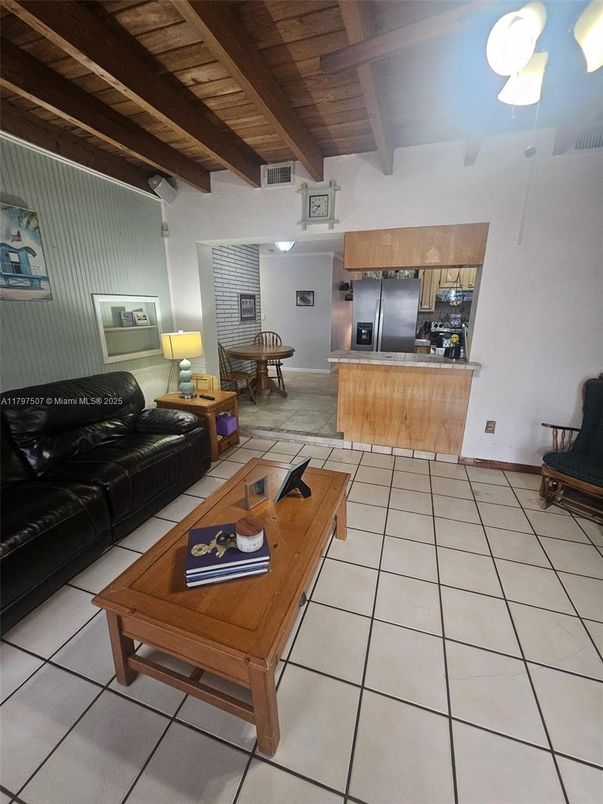 Dining room, Interior, Kitchen, Living room, Stainless Steel Appliances, Wooden Beams, Wooden Ceilings