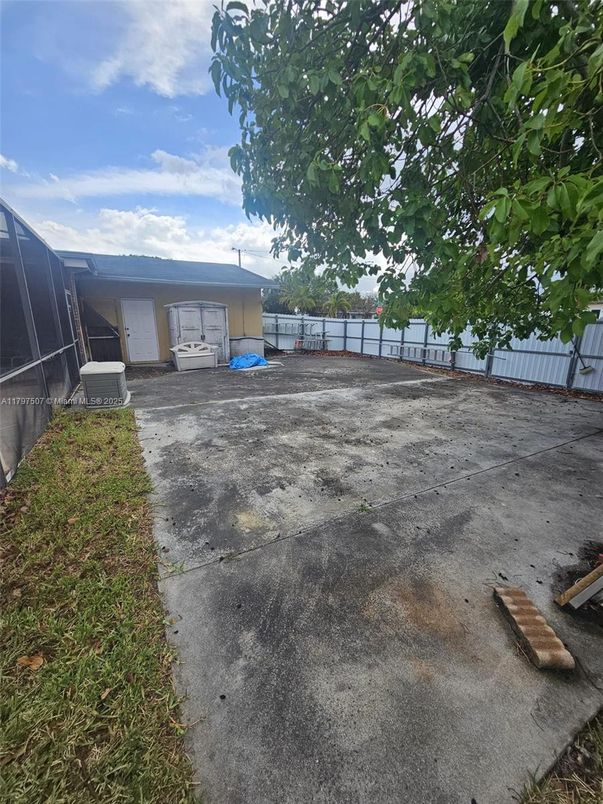 Backyard, Exterior