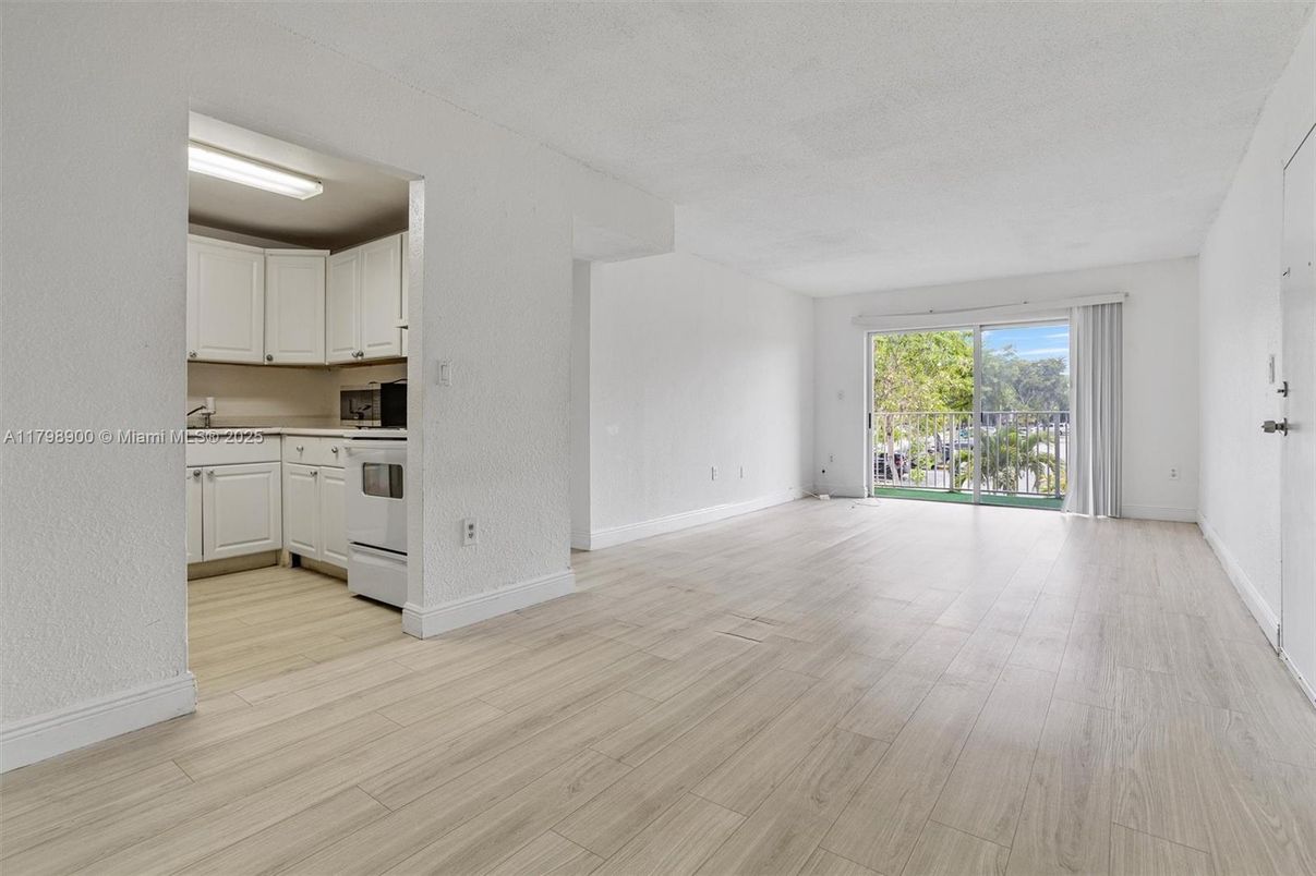 Empty room, Interior, Kitchen, Wood Texture Flooring