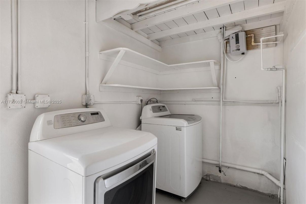 Interior, Washer