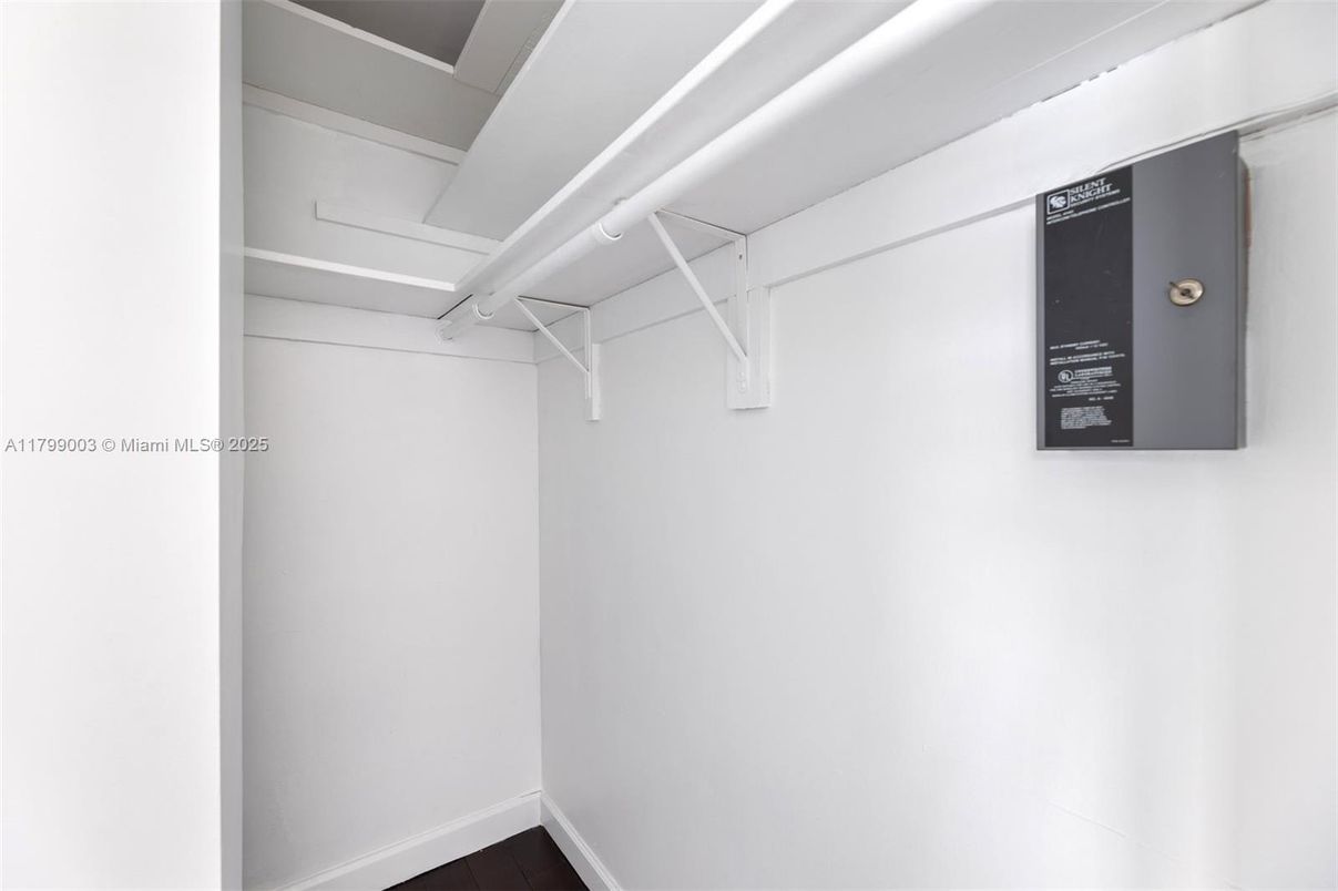 Interior, Walk-in Closets