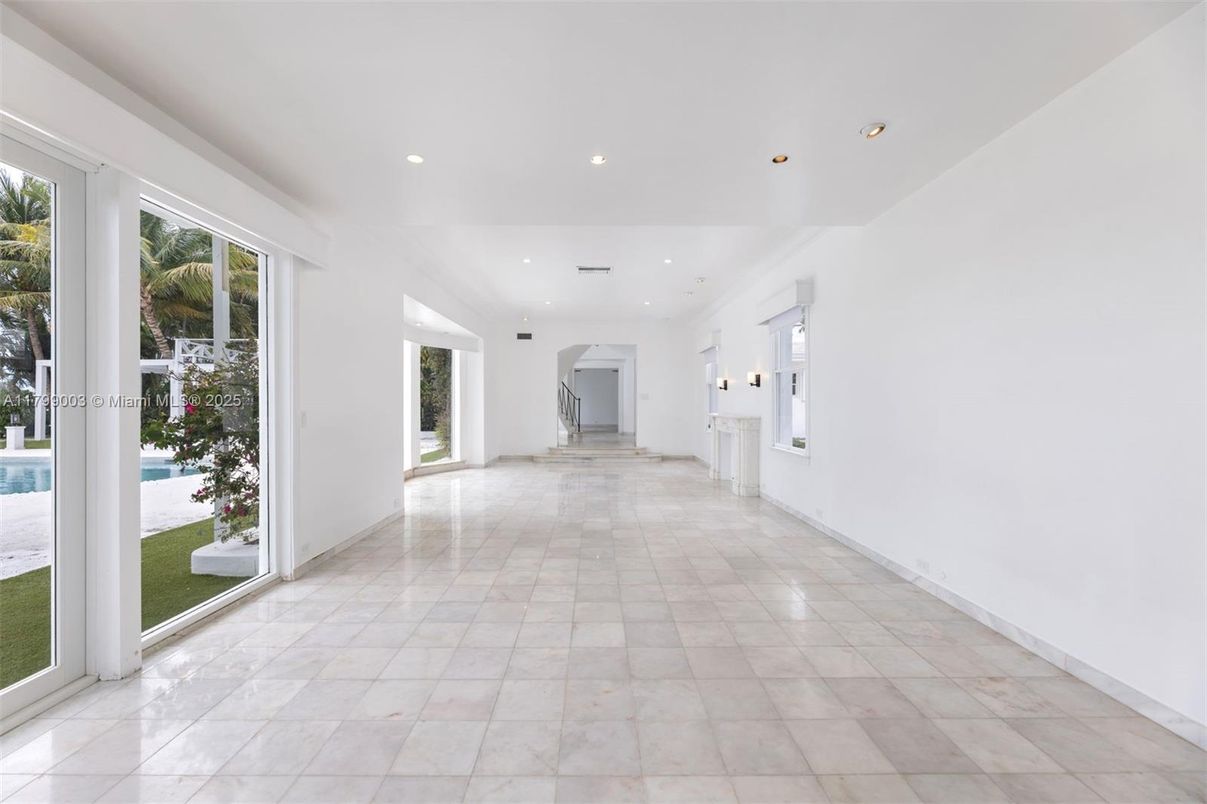 Interior, Recessed Lighting