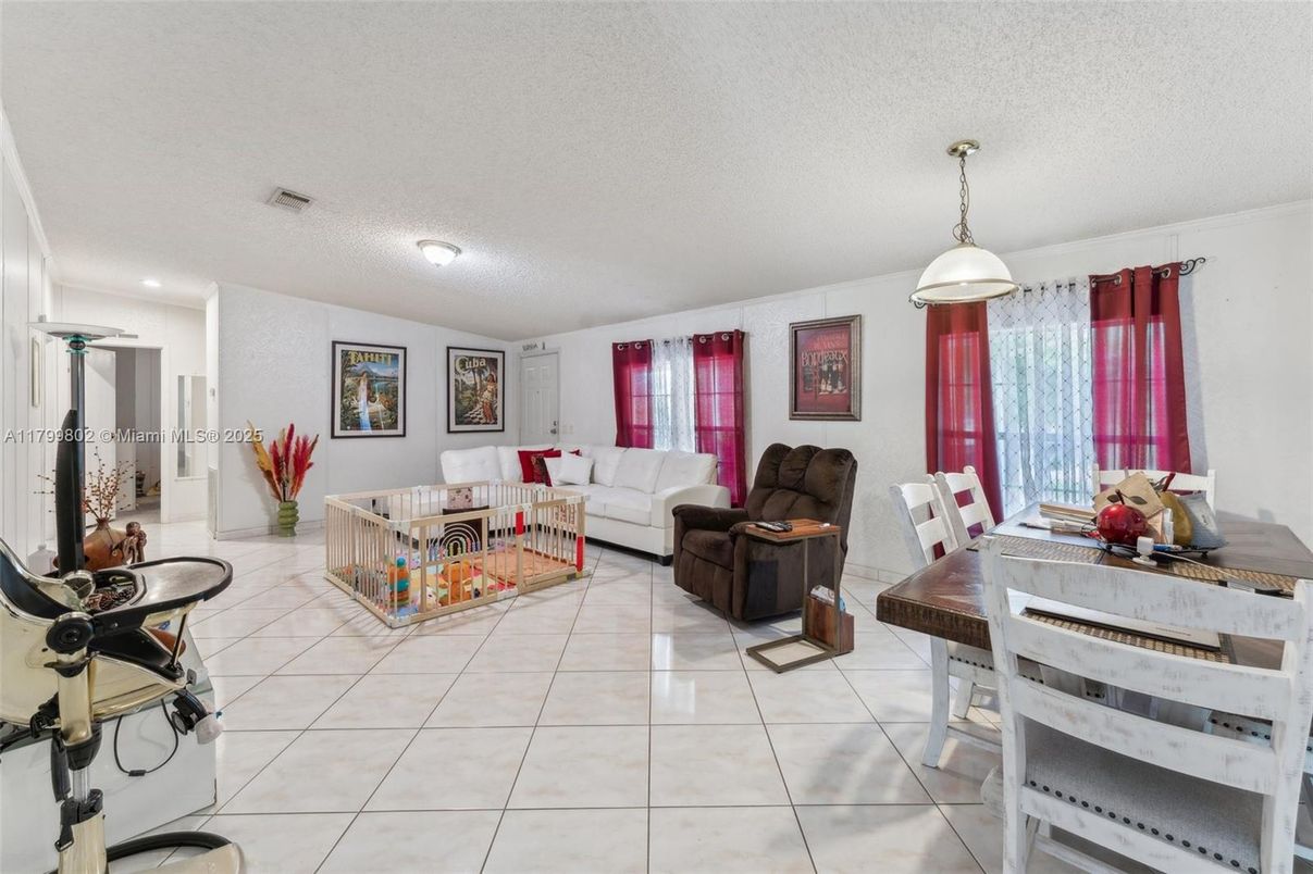 Dining room, Interior, Living room, Recessed Lighting