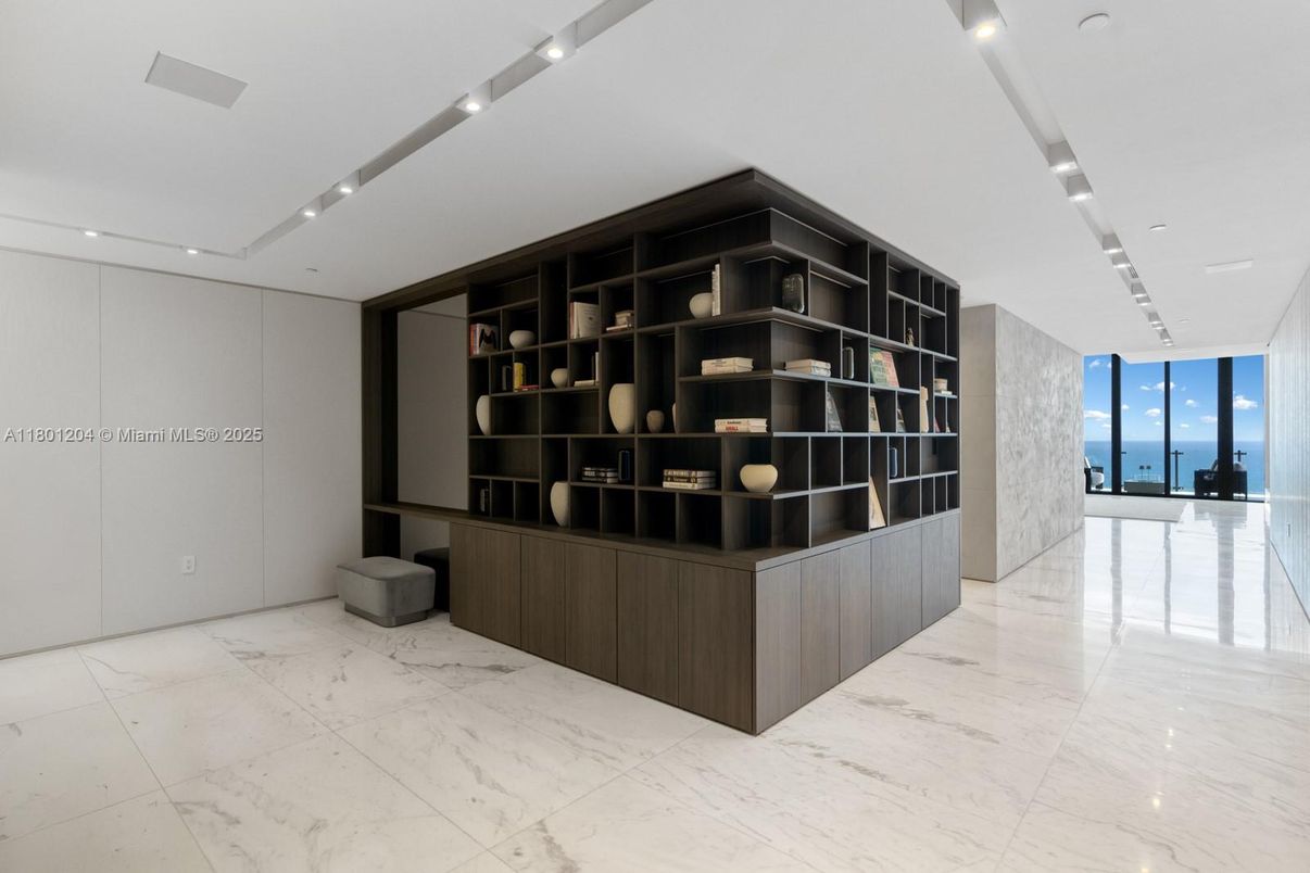 Interior, Marble, Recessed Lighting, Water