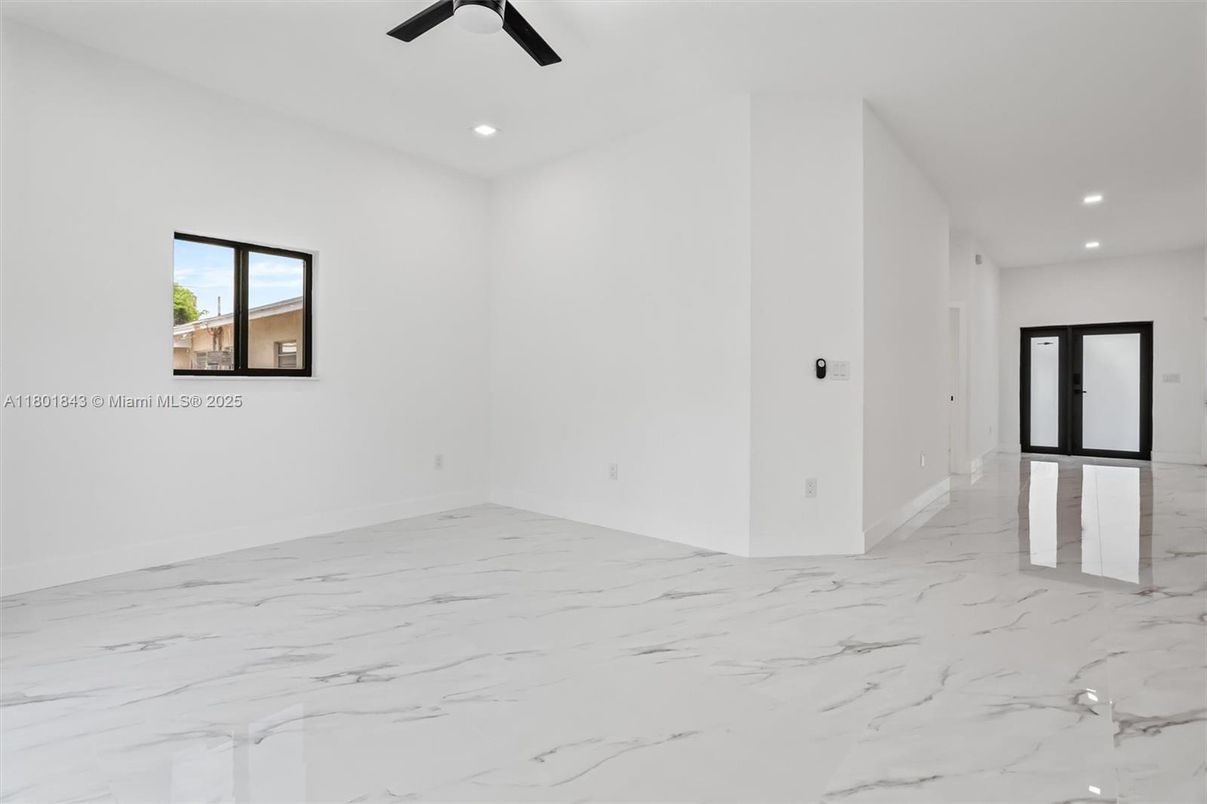 Empty room, Interior, Marble, Recessed Lighting
