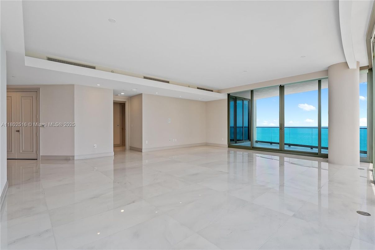Empty room, Interior, Marble, Recessed Lighting, Water