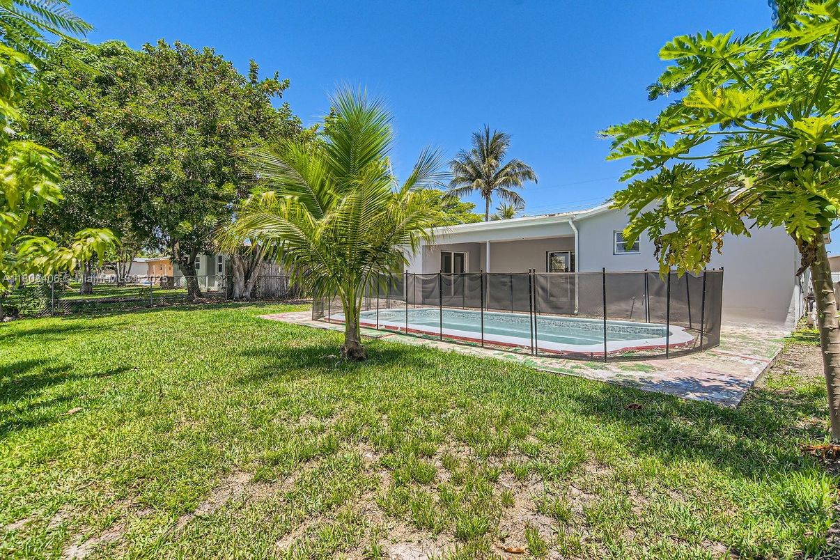 Backyard, Exterior, Pool