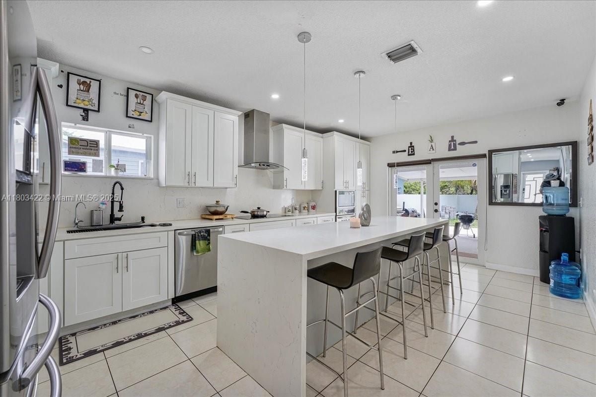 Interior, Kitchen, Pendant Lights, Recessed Lighting, Stainless Steel Appliances
