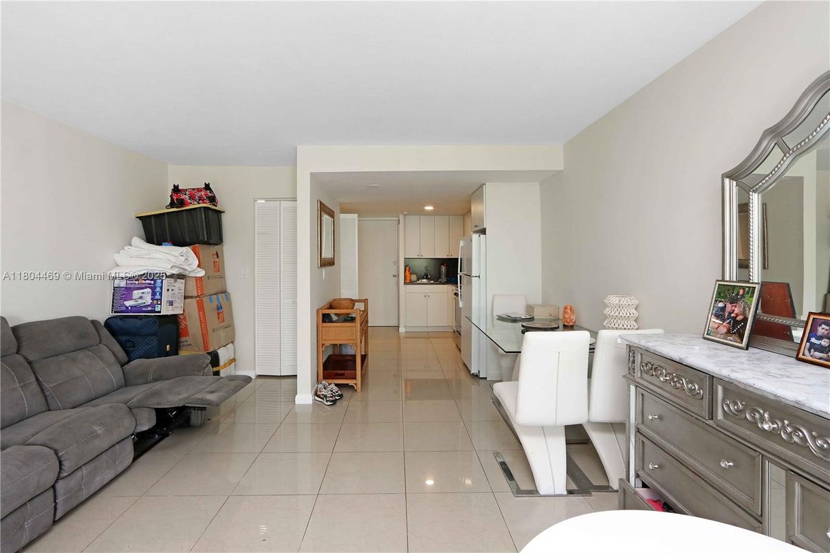Interior, Kitchen, Living room, Recessed Lighting