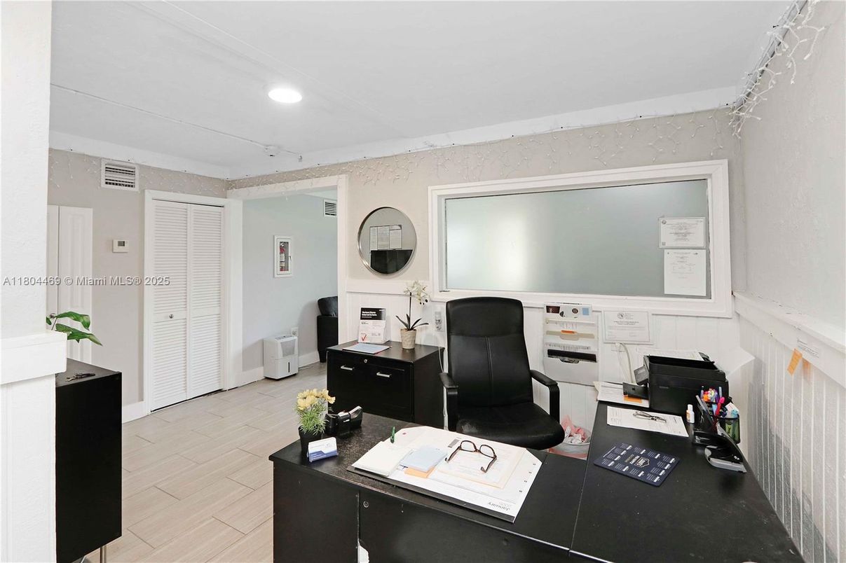 Home Office, Interior, Recessed Lighting, Wood Texture Flooring