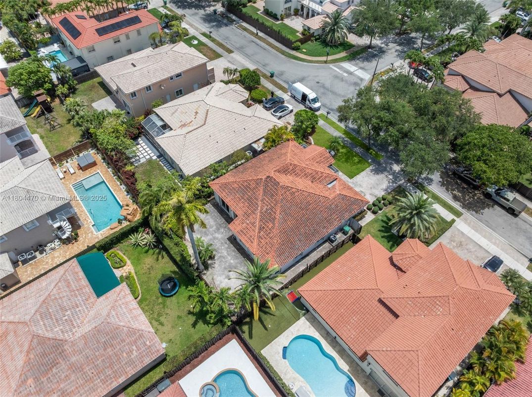 Exterior, Drone