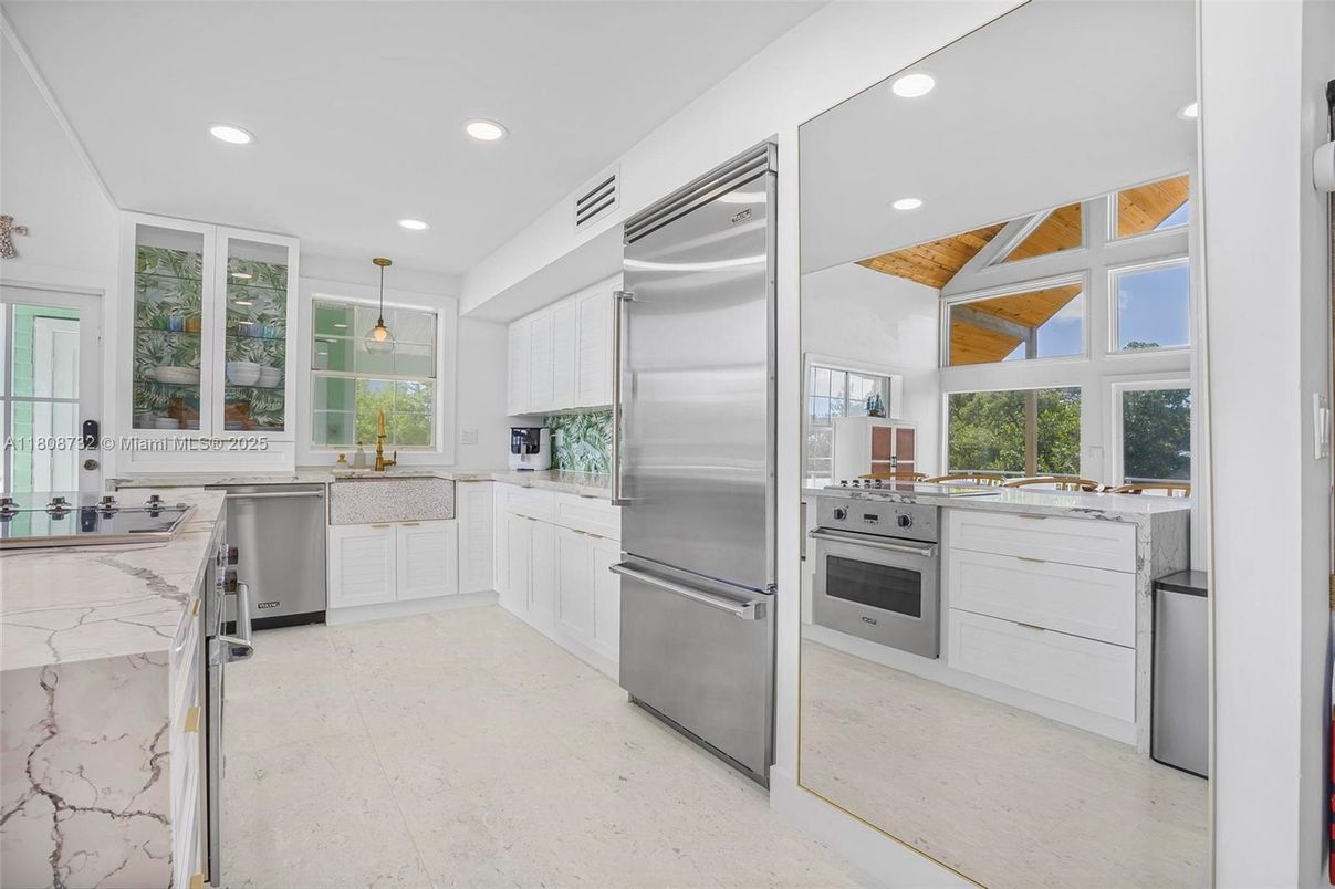 Interior, Kitchen, Pendant Lights, Recessed Lighting, Stainless Steel Appliances