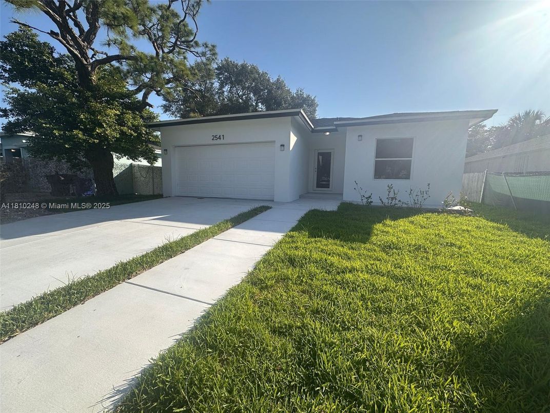 Attached, Backyard, Exterior, Facade, Ranch