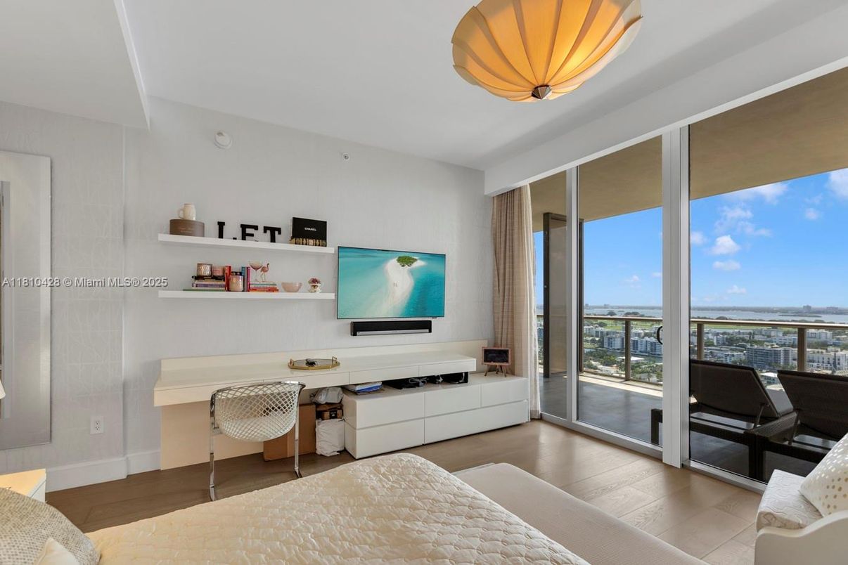 Bedroom, Home Office, Interior, Water, Wood Texture Flooring
