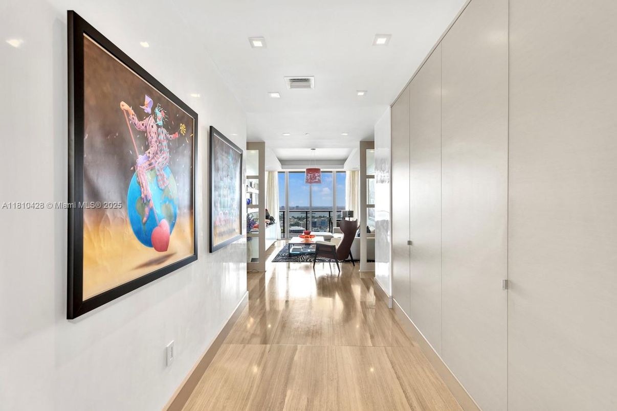 Interior, Recessed Lighting