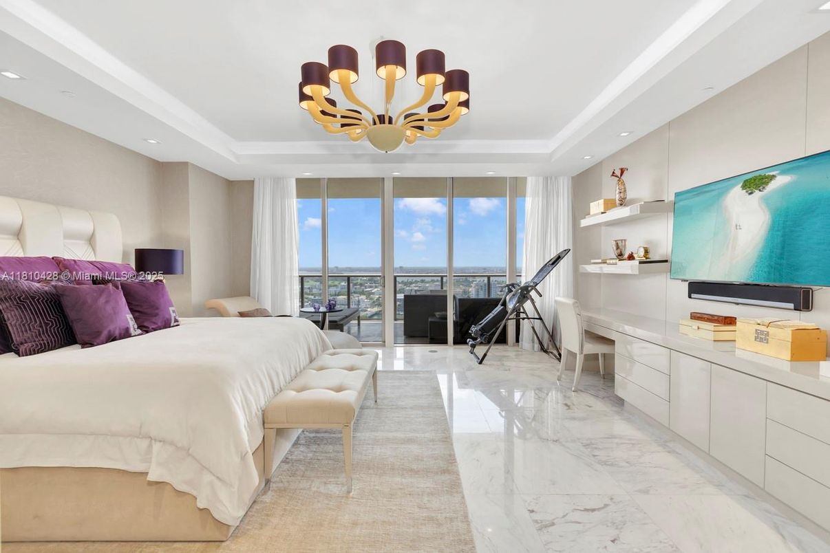 Bedroom, Chandelier, Interior, Marble, Recessed Lighting, Water