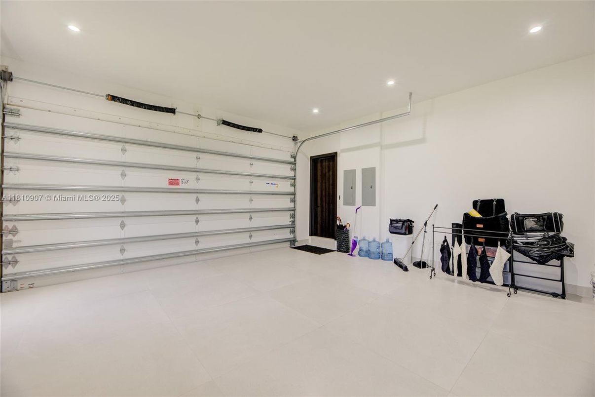 Garage, Interior, Recessed Lighting