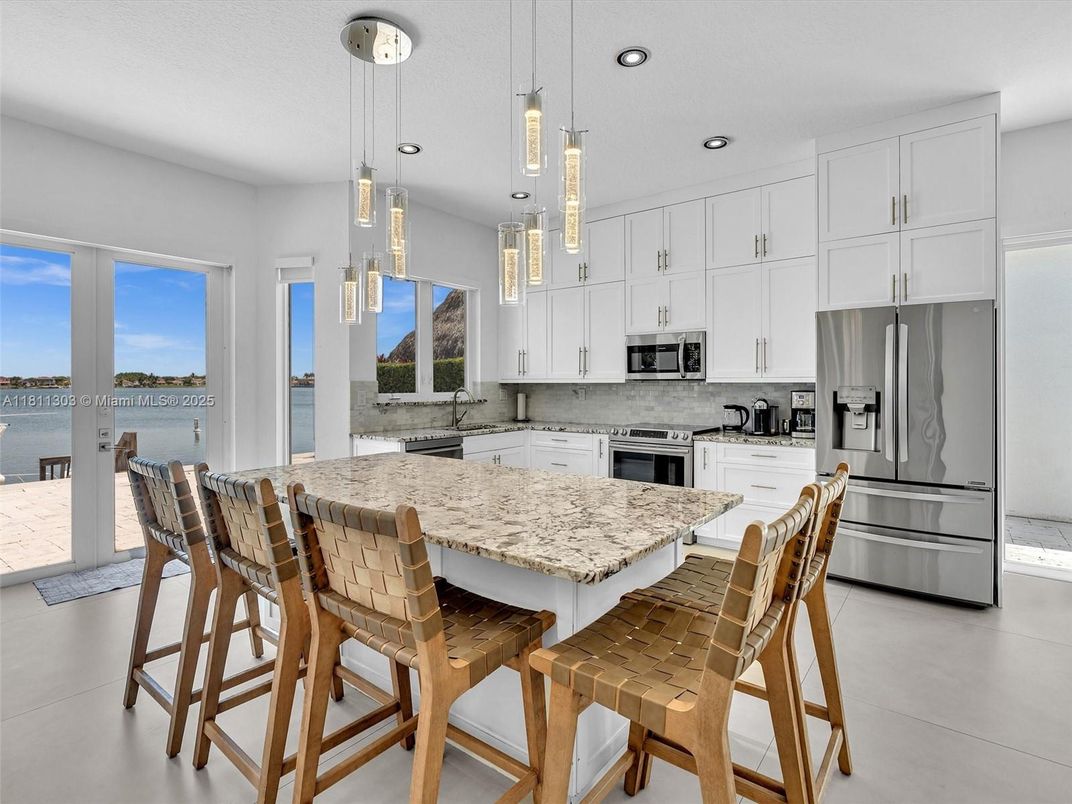 Interior, Kitchen, Pendant Lights, Recessed Lighting, Stainless Steel Appliances, Water