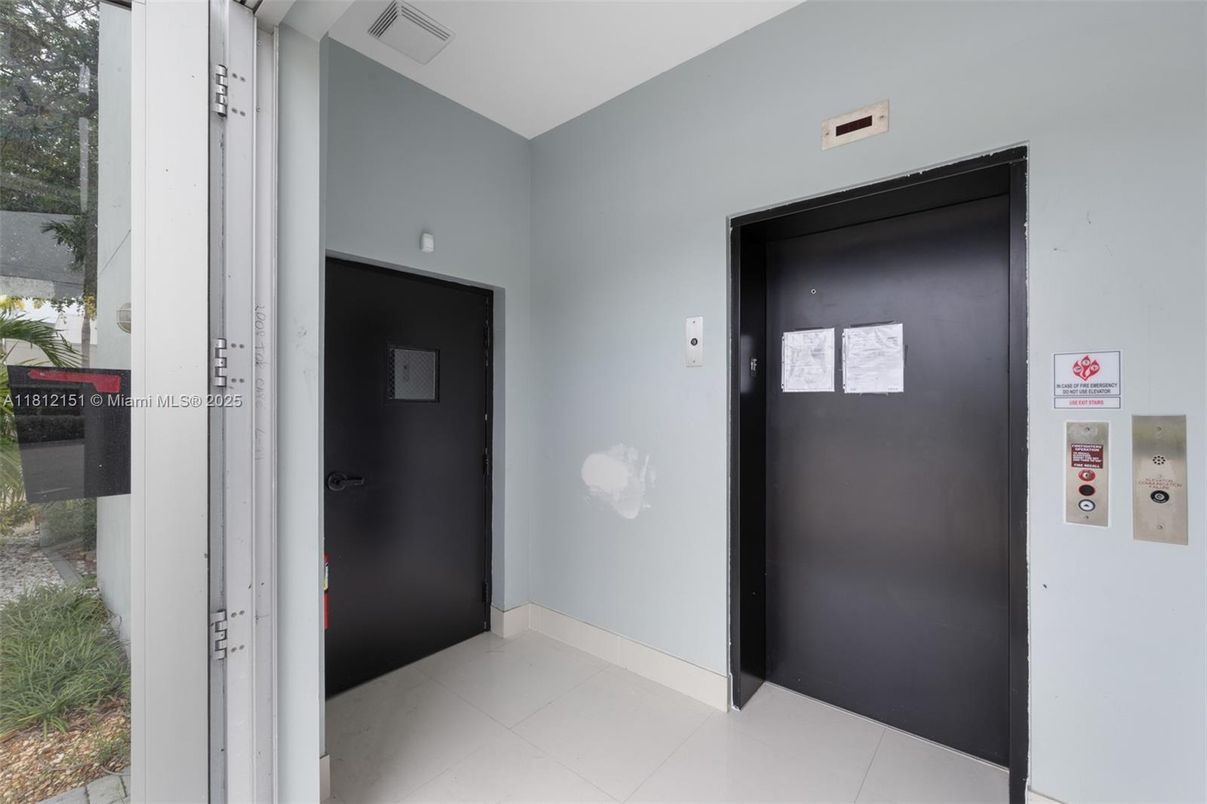 Elevator, Interior