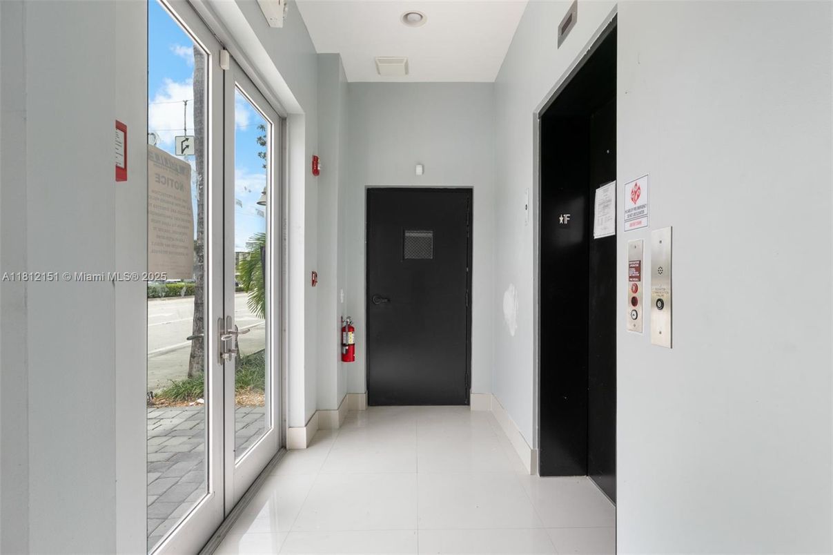 Elevator, Interior