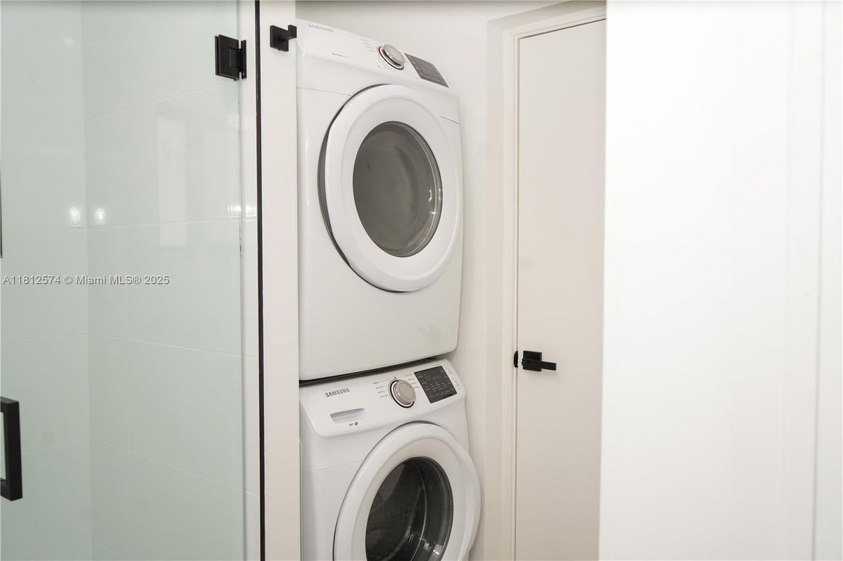 Bathroom, Interior, Utility Closets, Washer