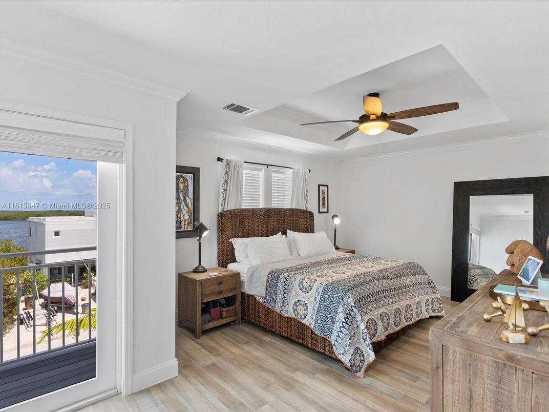 Bedroom, Interior, Water, Wood Texture Flooring