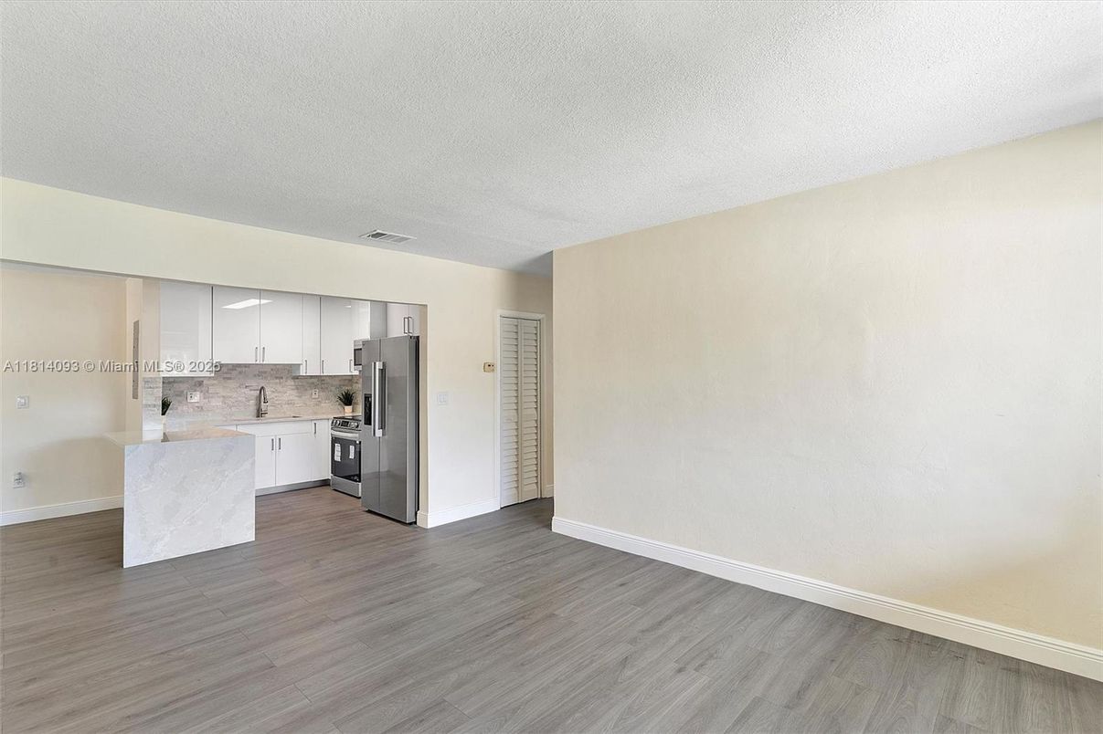 Empty room, Interior, Kitchen, Wood Texture Flooring