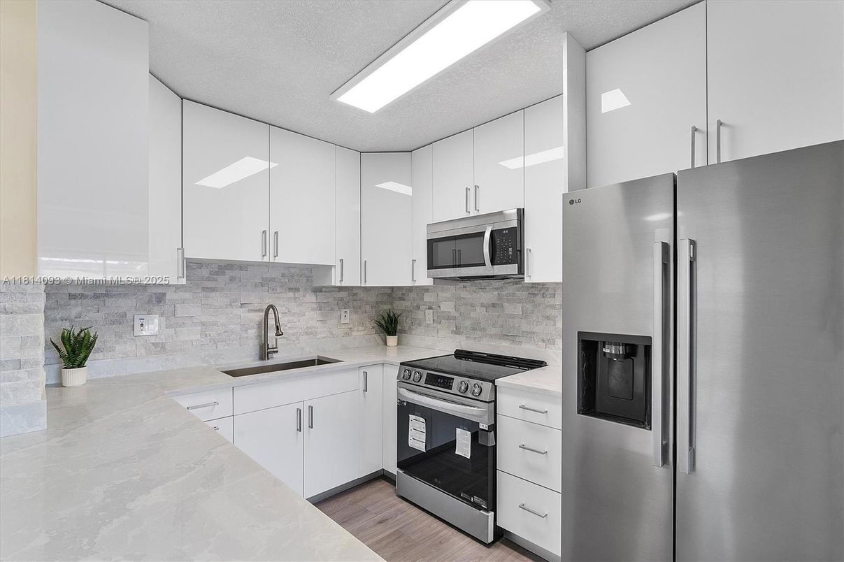 Interior, Kitchen, Stainless Steel Appliances, Wood Texture Flooring