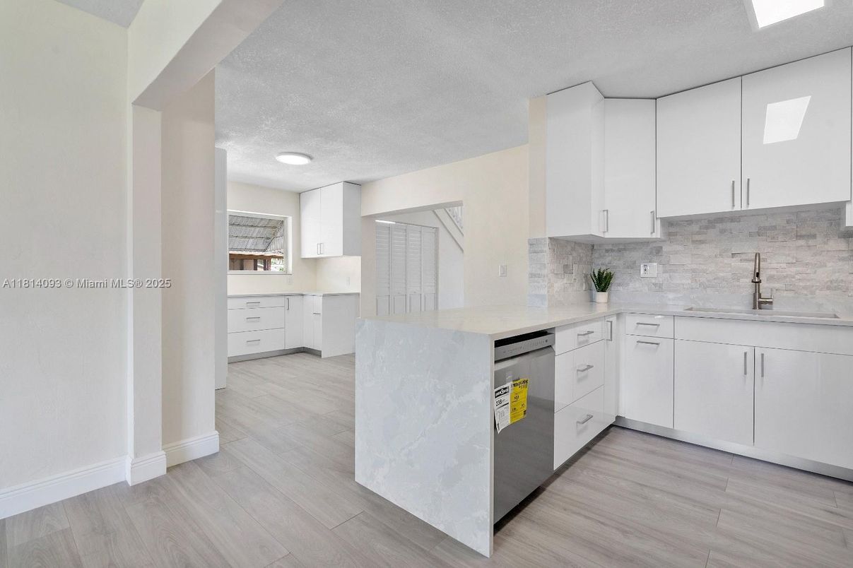 Interior, Kitchen, Recessed Lighting, Wood Texture Flooring