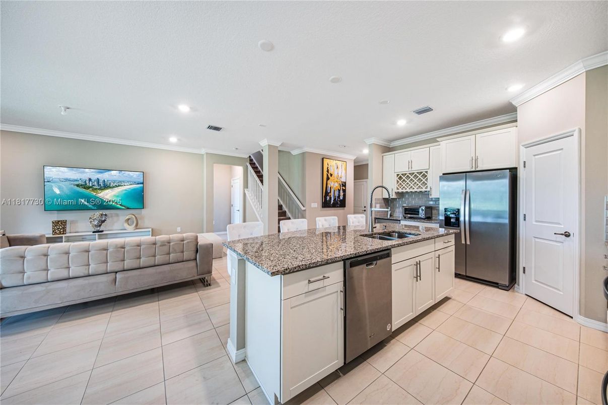 Interior, Kitchen, Living room, Recessed Lighting, Stainless Steel Appliances
