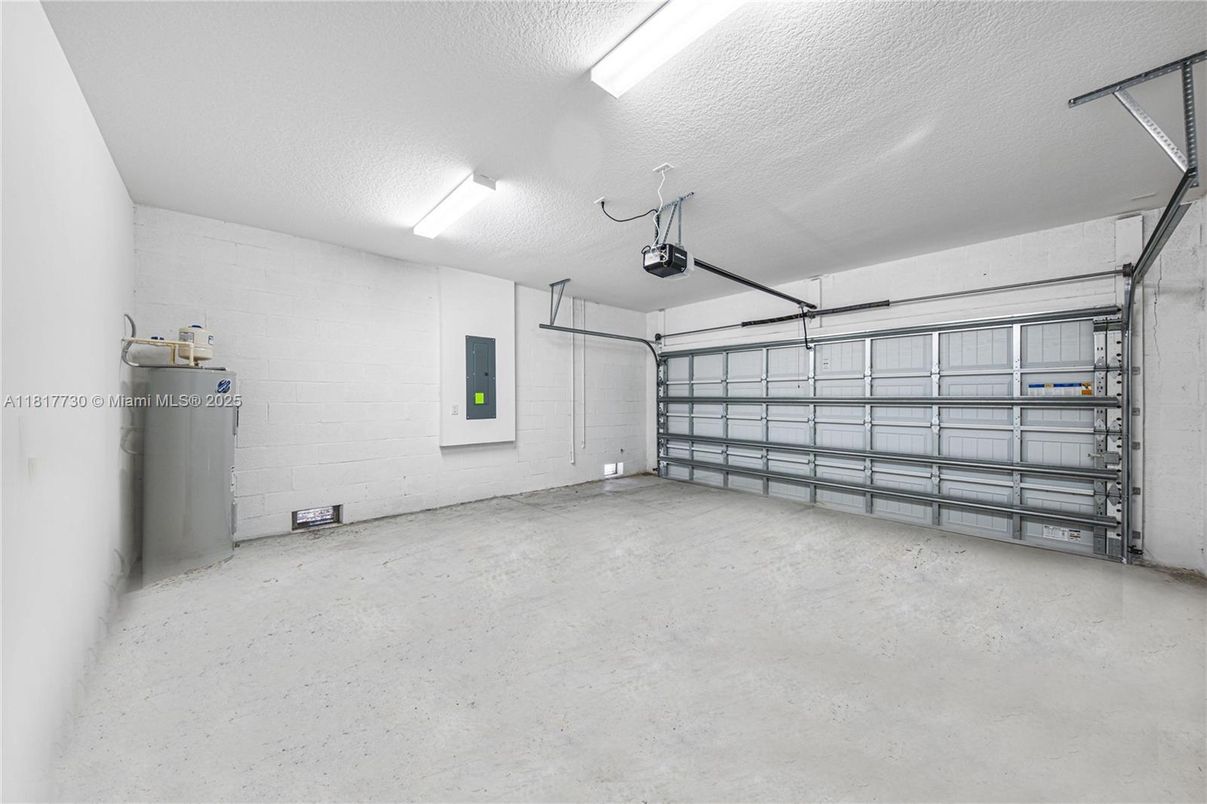 Garage, Interior