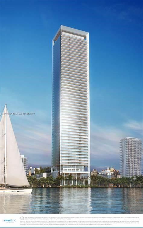 Exterior, Facade, Highrise