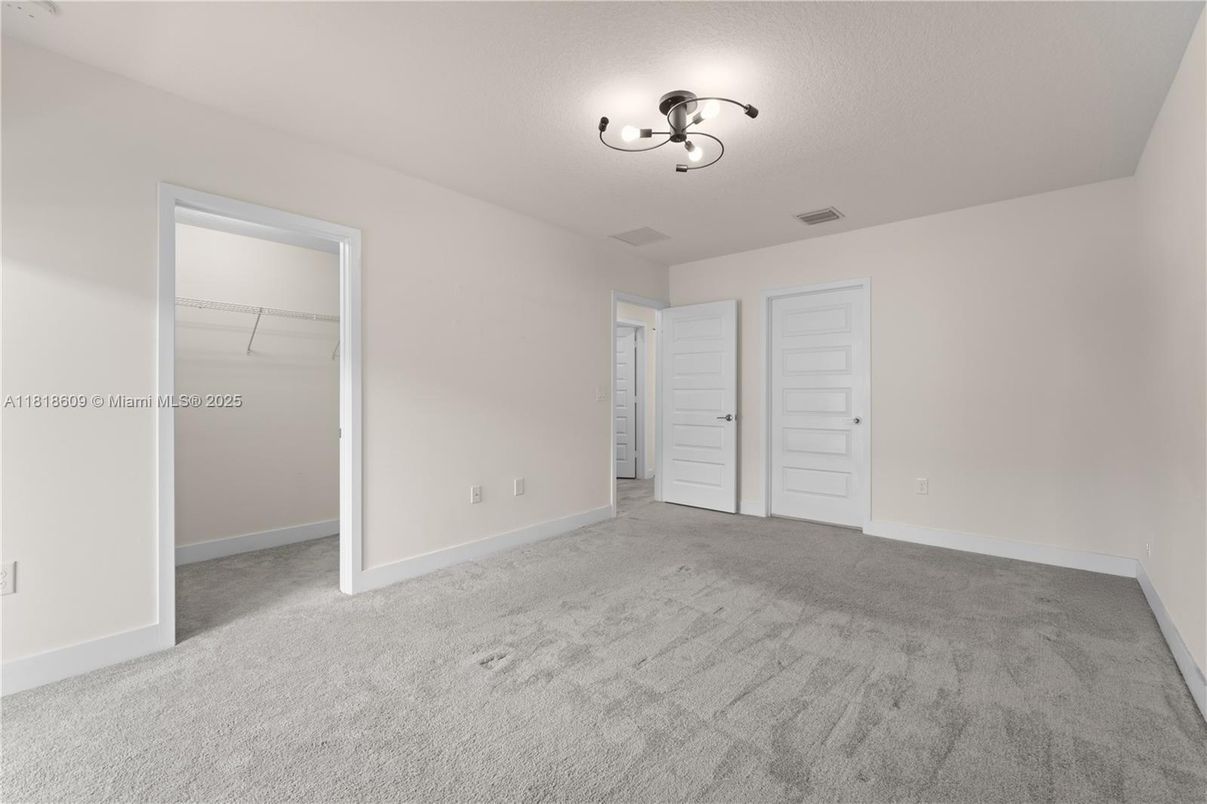 Chandelier, Empty room, Interior